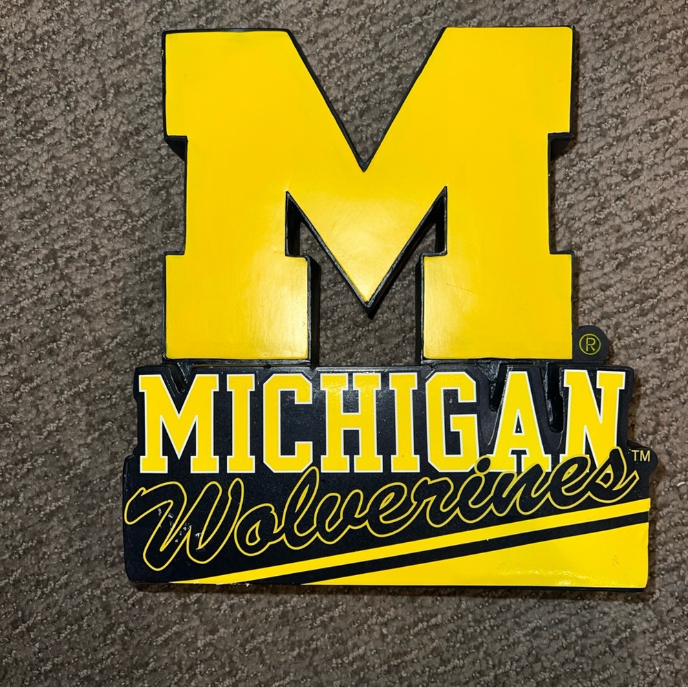 University of Michigan Yellow and Black Wall Decor